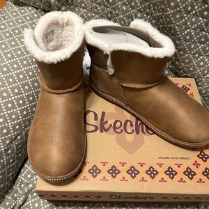 Skechers Tan Winter Rain Boots Plush Lining